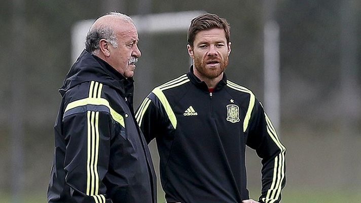 Telediario 1 - Xabi Alonso matiza sus palabras y dice que a España le faltó "intensiad competitiva"