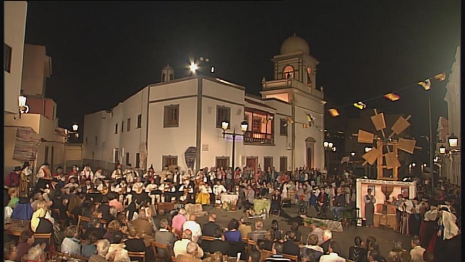Tenderete - 22/06/14 Con la A.F. Guayadeque y solistas + Pedro Manuel Afonso - Tenderete | Ver