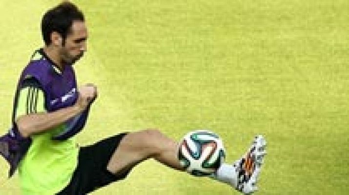 Telediario 1 - Juanfran: "Ojalá siga Del Bosque, no hay mejor seleccionador"