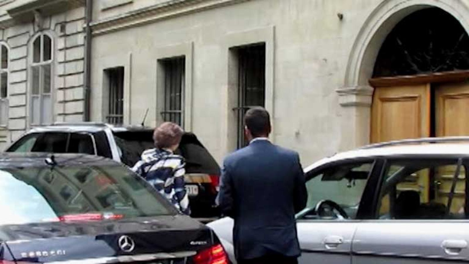 Doña Sofía visita a la infanta Cristina en su domicilio de Ginebra
