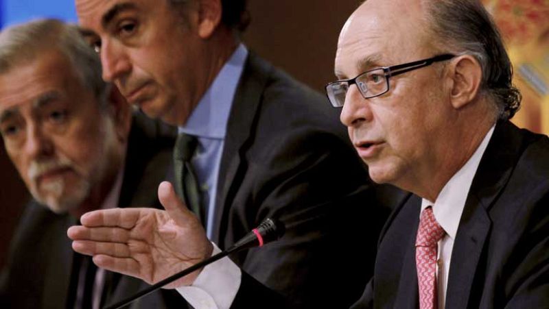 Montoro confía en que la reforma fiscal ayude al crecimiento de la economía