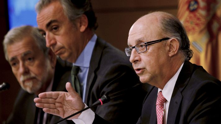 Telediario 1 - El Gobierno eleva el mínimo personal exento y hace tributar por la indemnización por despido