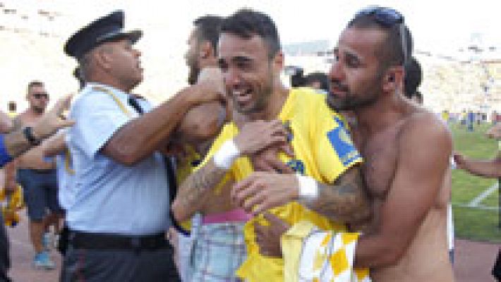 Telediario 1 - Se busca a los responsables de la invasión de campo en Las Palmas