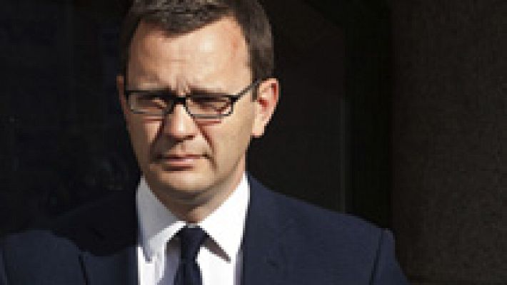 Telediario 1 - Andy Coulson culpable por las escuchas del 'News of the World'