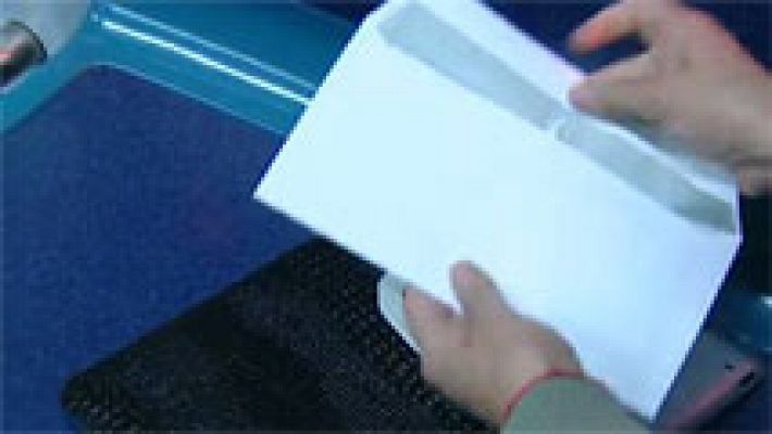 Telediario 1 - Encuentran un sobre con 1.800 euros en un vagón