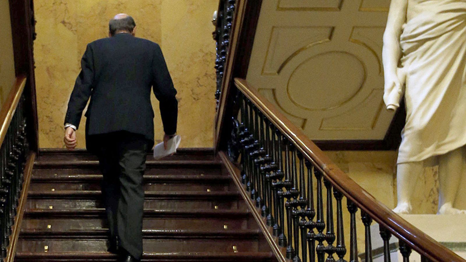 Rubalcaba dejará la política en septiembre y volverá a la universidad - Informativo 24h | Ver