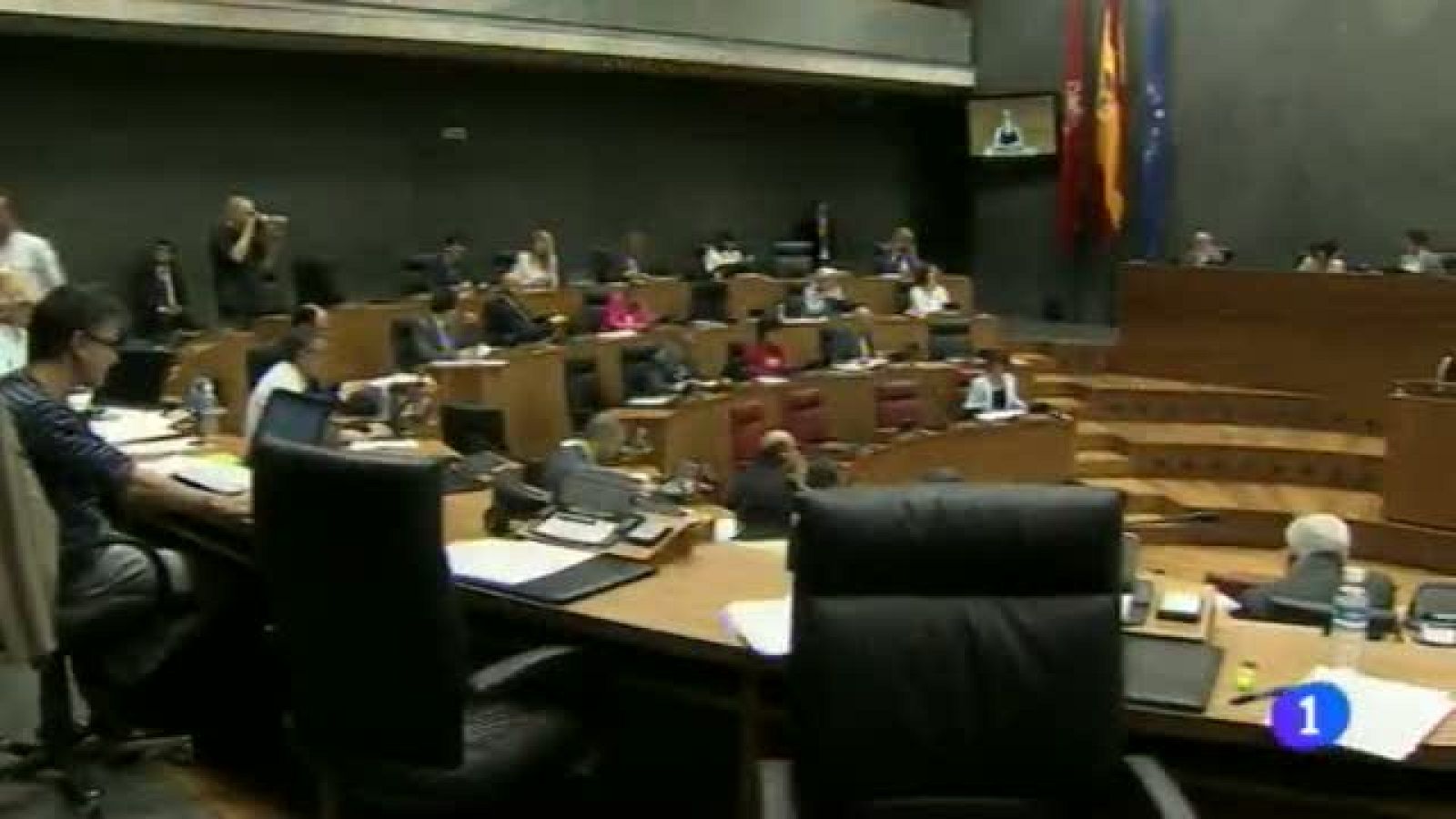   La mayoría de los grupos políticos son contrarios a la reforma fiscal que impulsa el Ejecutivo de UPN y que de momento, sólo apoya el PP. La Cámara de Comptos alerta de supuestas irregularidades urbanísticas cometidas desde el Ayuntamiento de Valle de Egüés entre 2004 y 2012. Jan Urban es el favorito para entrenar a Osasuna en Segunda División. 26/06/2014