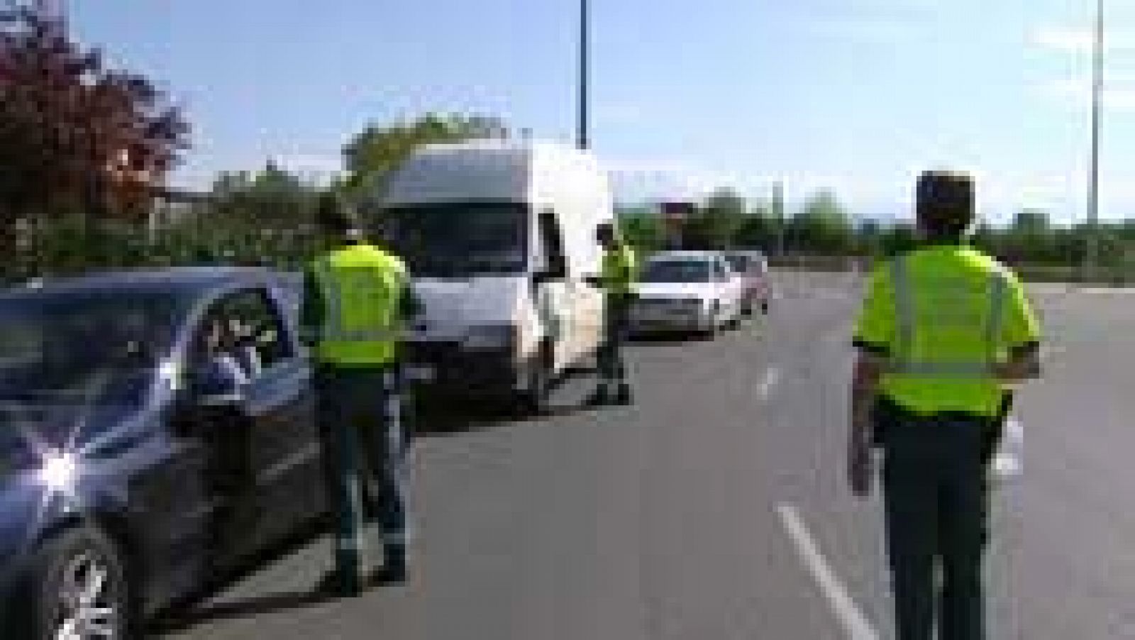 Telediario 1: 10.000 guardias civiles en las carreteras durante el verano | RTVE Play