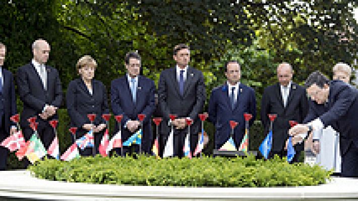 Telediario 1 - La UE decide sobre el futuro de la presidencia de la CE