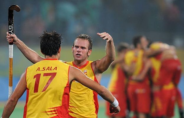  - Medalla asegurada en Hockey