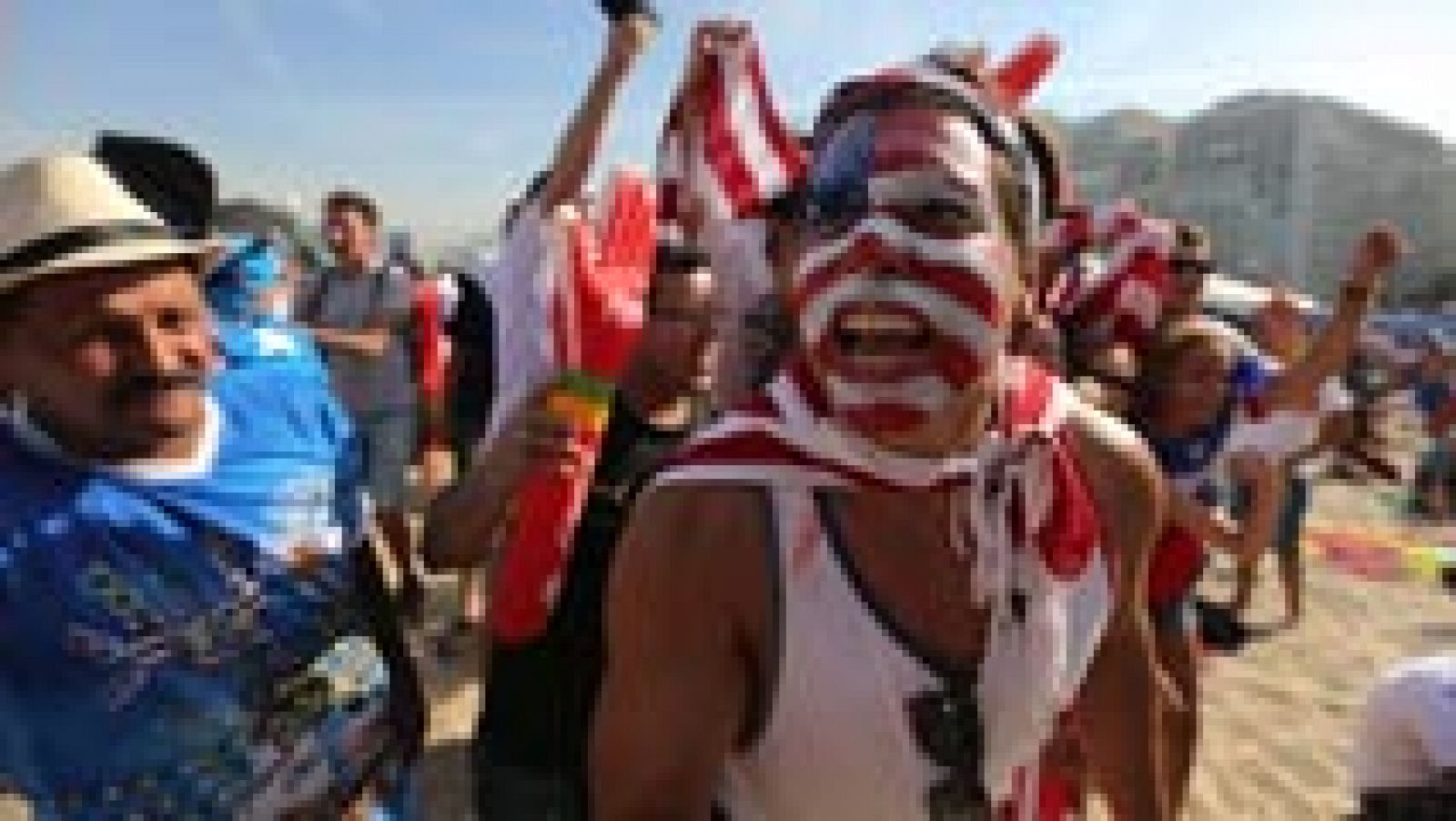 Estados Unidos celebra una derrota que le mete en octavos | Ver