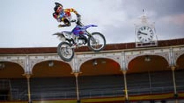 Telediario 1 - Los Xfighters hacen un guiño a los Sanfermines