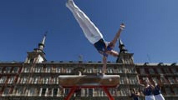 Exhibición de la gimnasia española en la Plaza Mayor