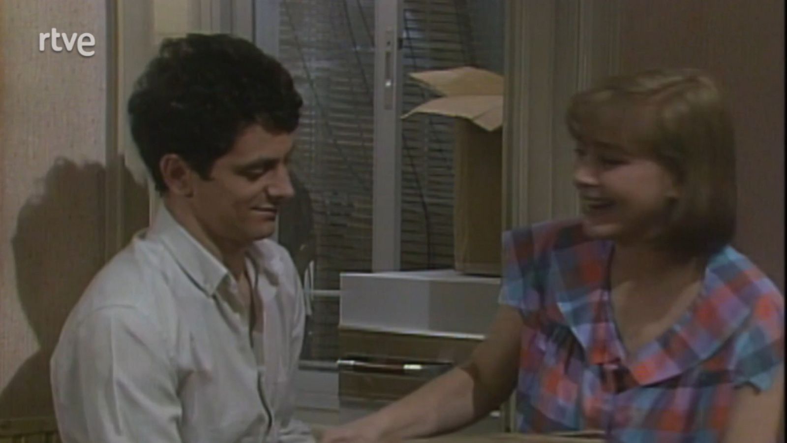 Media naranja - La nueva vecina