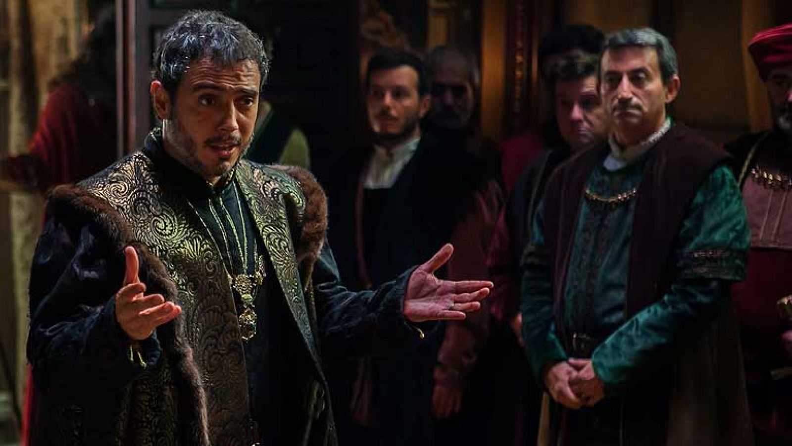 La reina aún confía en Colón