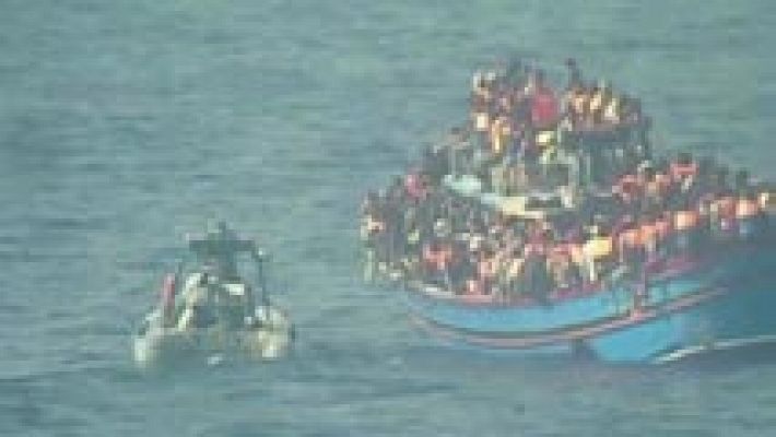 Mueren asfixiados 30 inmigrantes en un barco en Sicilia