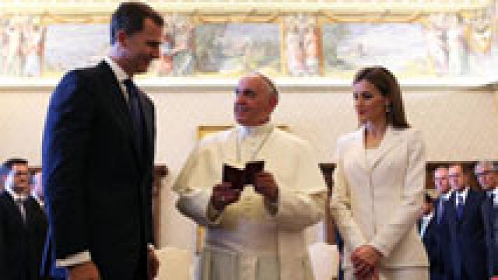 Los reyes Felipe y Letizia se entrevistan con el papa