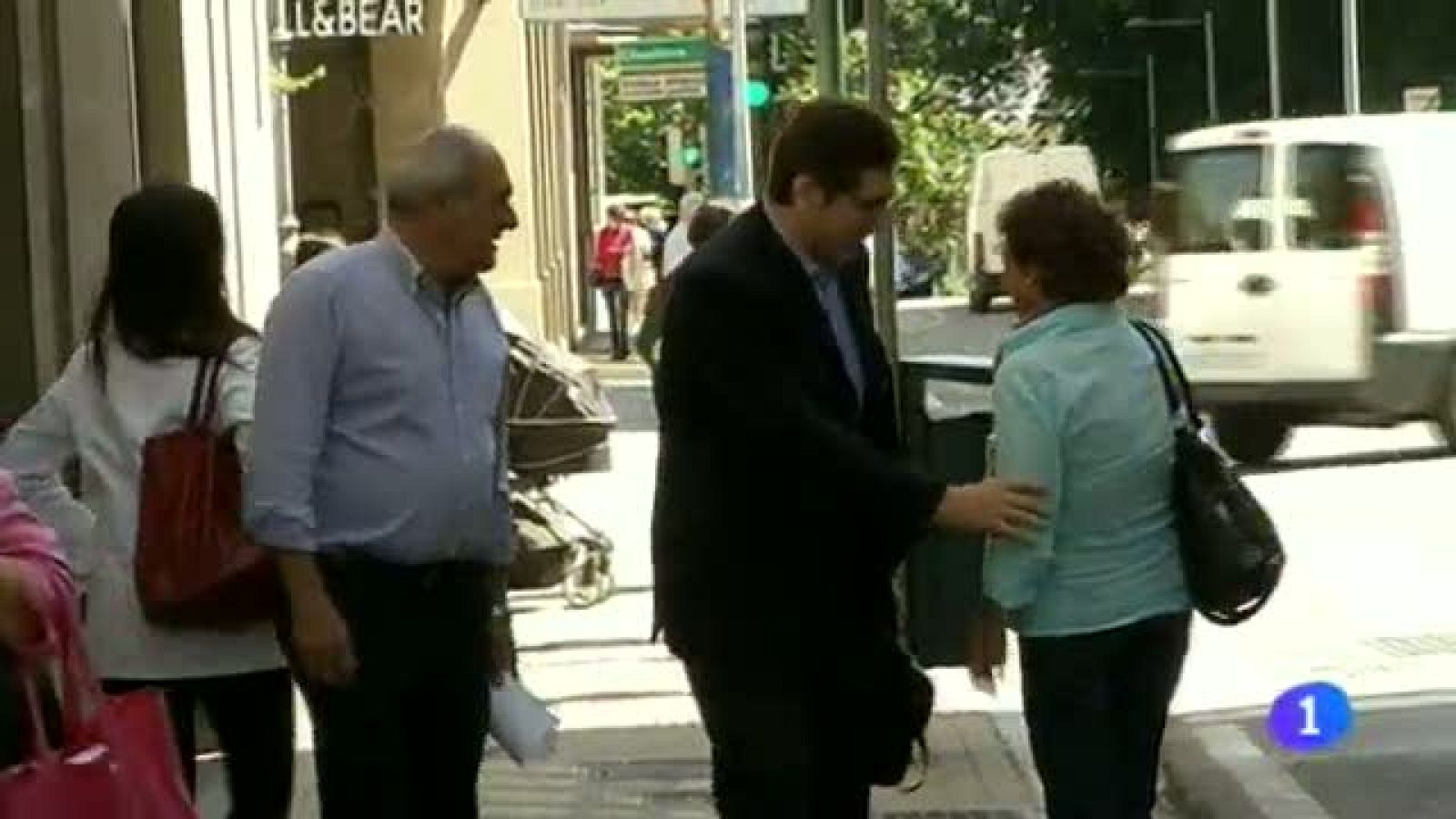  El Gobierno de Navarra pide más documentación a Osasuna, cuya situaciíon sigue sin cambios después de la reunión con la Consejera de Economía.  - 30/06/2014