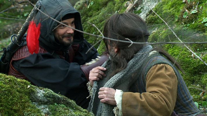 Águila Roja - Sátur, disfrazado de mujer