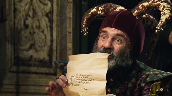 Águila Roja - El enano roba la carta de Irene y se la da al Comisario