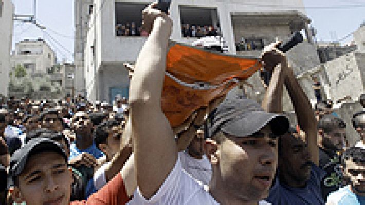 Telediario 1 - Reacciones al asesinato de los tres estudiantes judíos