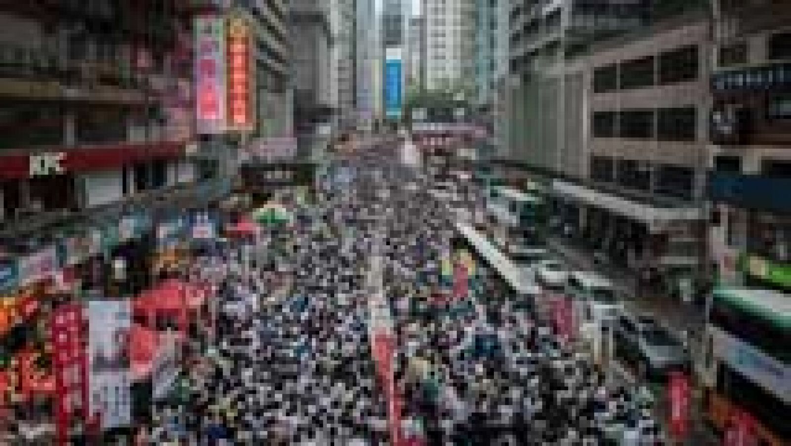 Telediario 1: Manifestaciones en Hong Kong para pedir más democracia | RTVE Play