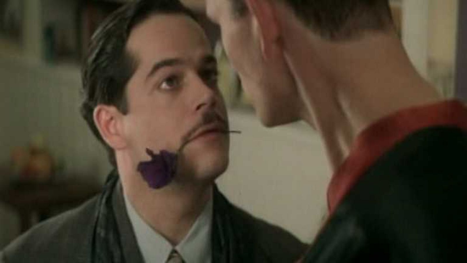 Versión española - La niña de tus ojos - ver ahora