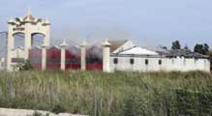 Telediario 1 - Una explosión en una fábrica de ron provoca tres heridos