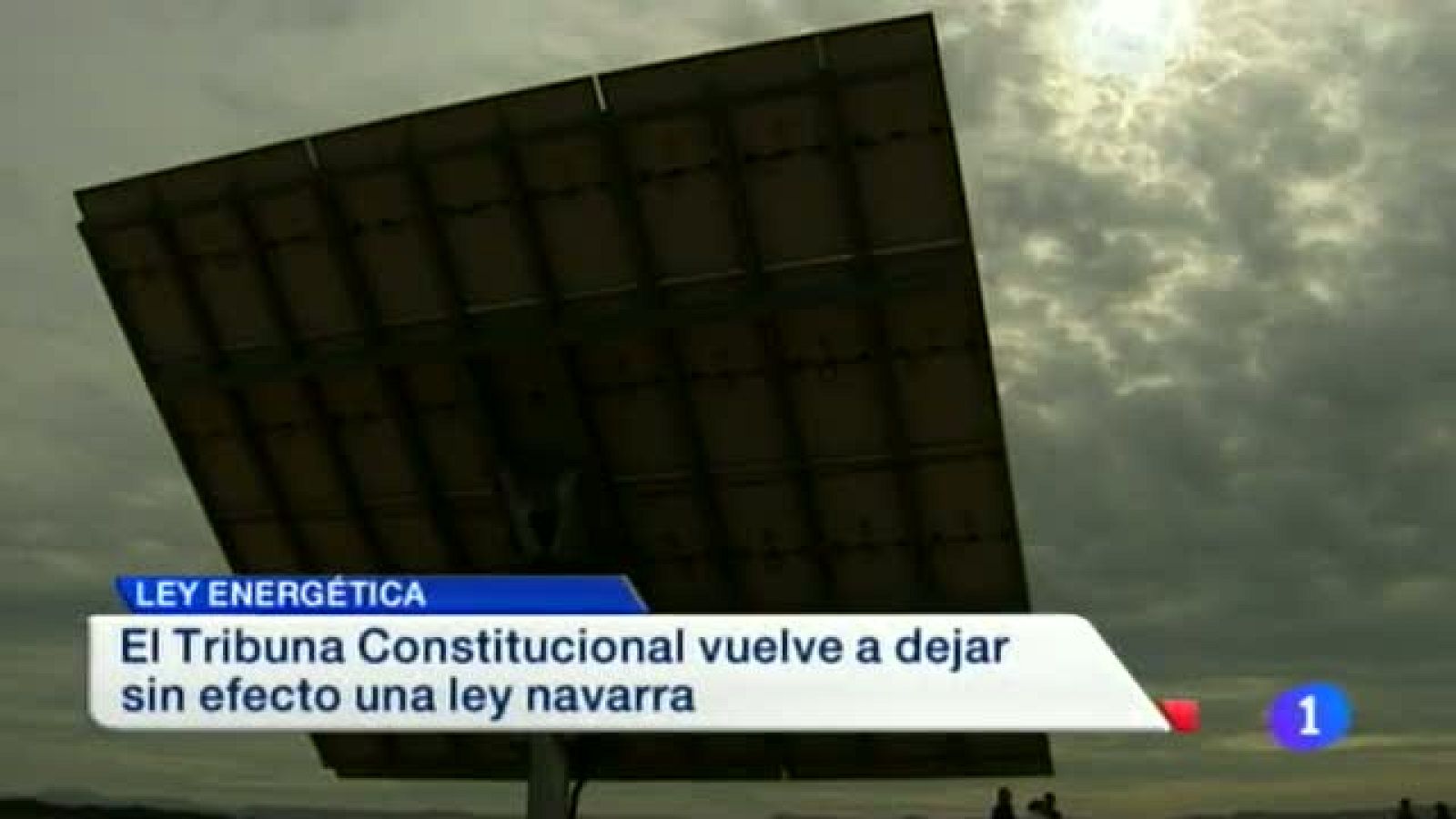  El TC vuelve a dejar sin efecto una ley navarra. El Presidente de la Cámara de Comercio acusa al TC de cargarse a los Fueros. Osasuna cada vez su futuro con más optimismo (03/07/2014)