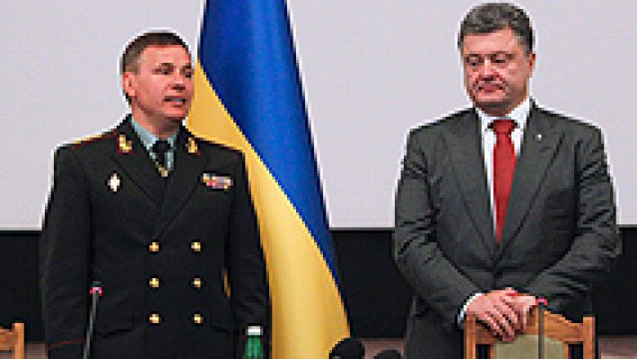 Poroshenko cambia al ministro de Defensa para reformar el Ejército ucraniano