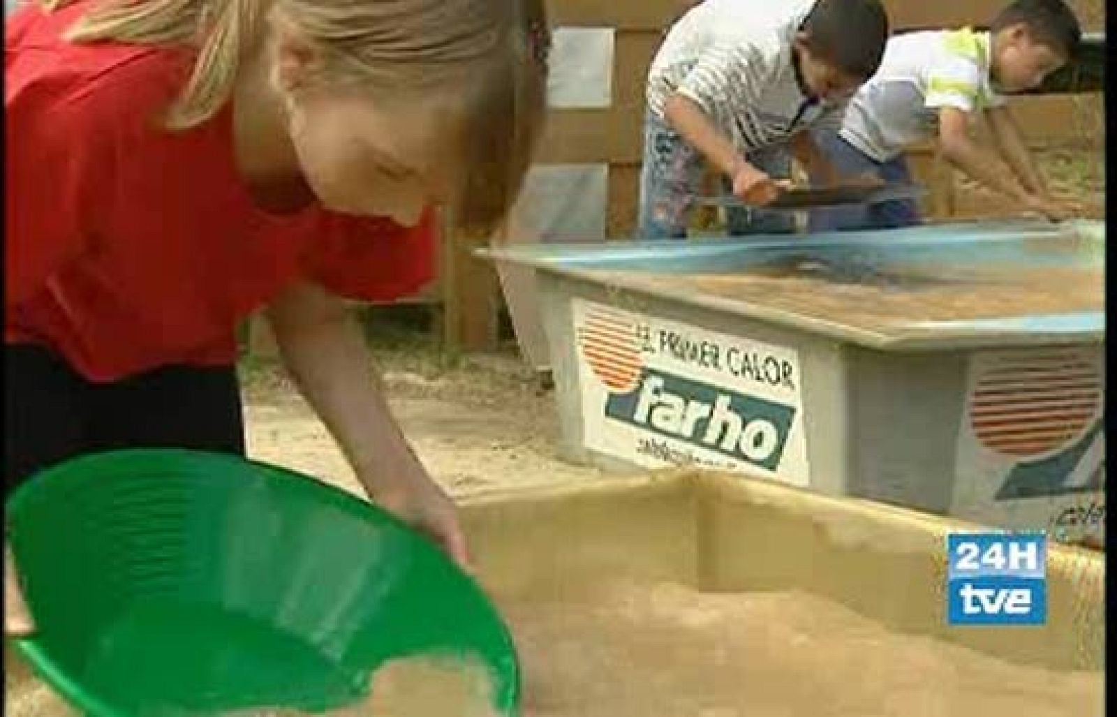 Los últimos días de julio se celebró un campeonato de buscadores de oro en el pueblo asturiano de Navelgas. 