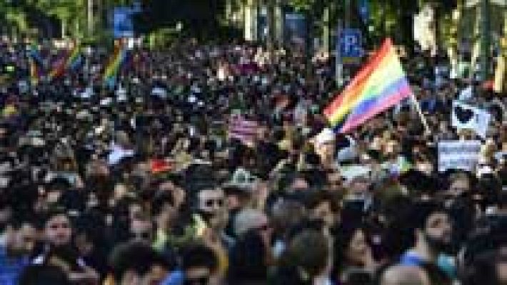 Telediario 1 - Multitudinaria marcha en Madrid del orgullo LGTB