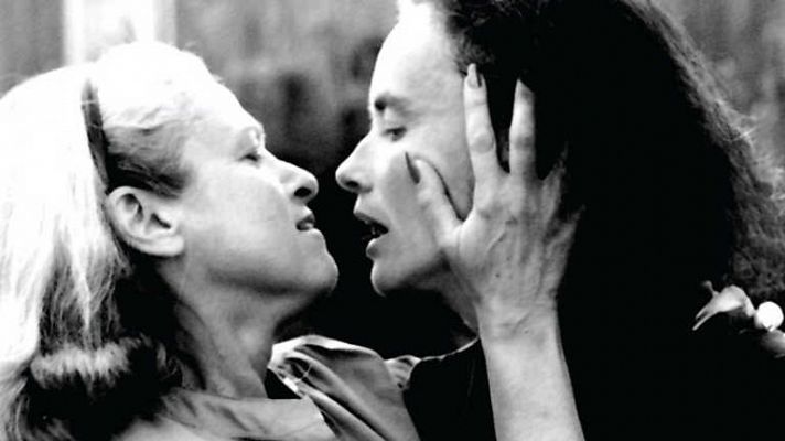 La noche temática - Edie & Thea: un largo compromiso