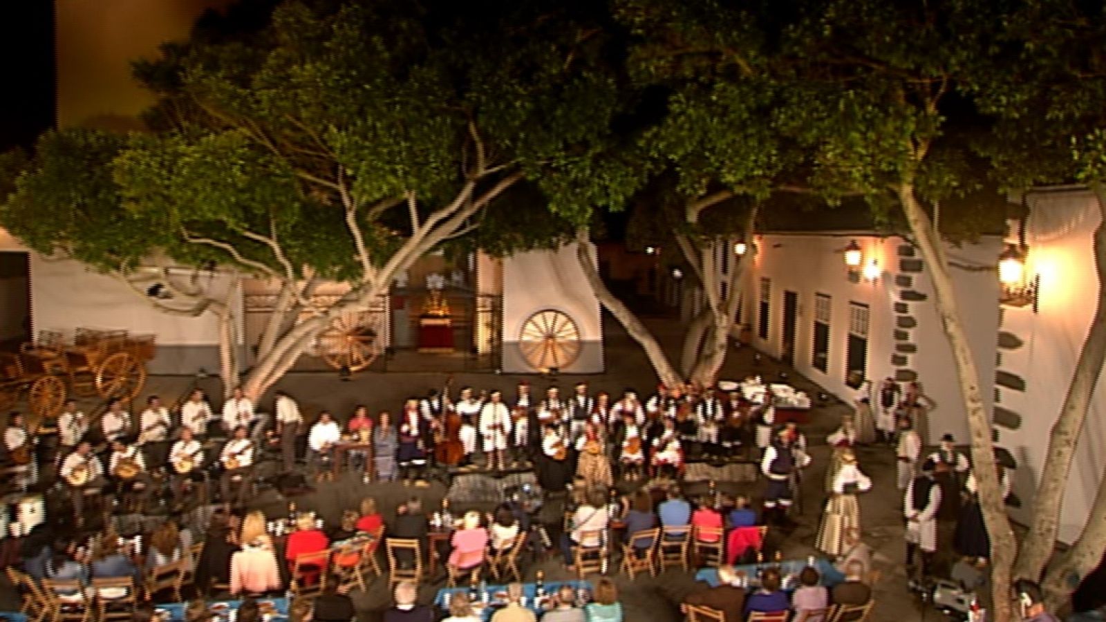 Tenderete - 06/07/14 - desde Haría, Lanzarote, con la AF "Malpaís de la Corona" y la parranda "La Pichona de Mozaga".