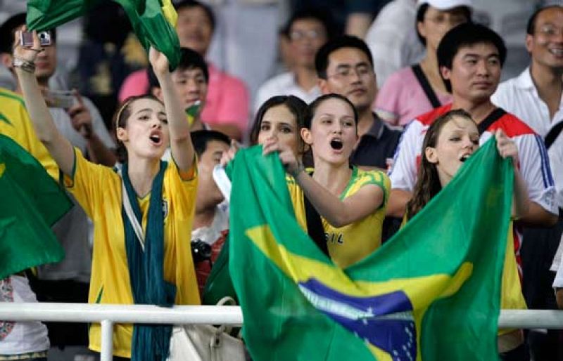 Con esta victoria Brasil salva su participación en estos Juegos.