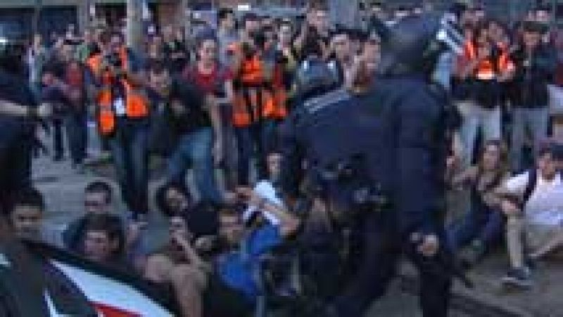 Absueltos 19 acusados por el asedio al parlament de Cataluña en 2011