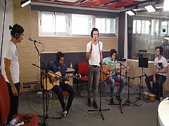 Las mañanas de RNE - DVicio toca en directo su canción "Justo ahora"