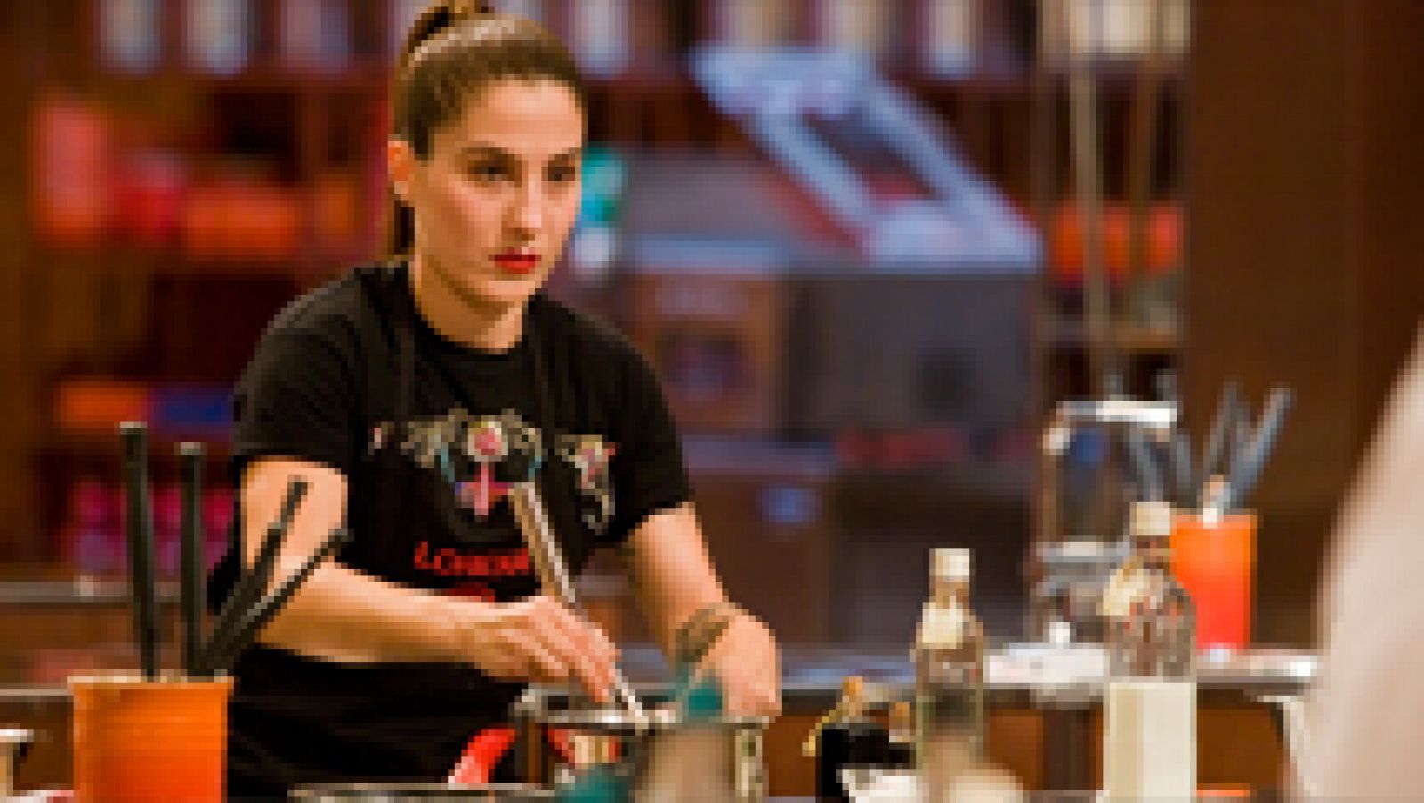 MasterChef: Lorena la lía parda con el nitrógeno | RTVE Play