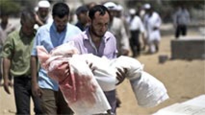  - Israel redobla los bombardeos sobre Gaza y su ofensiva deja ya más de 70 muertos