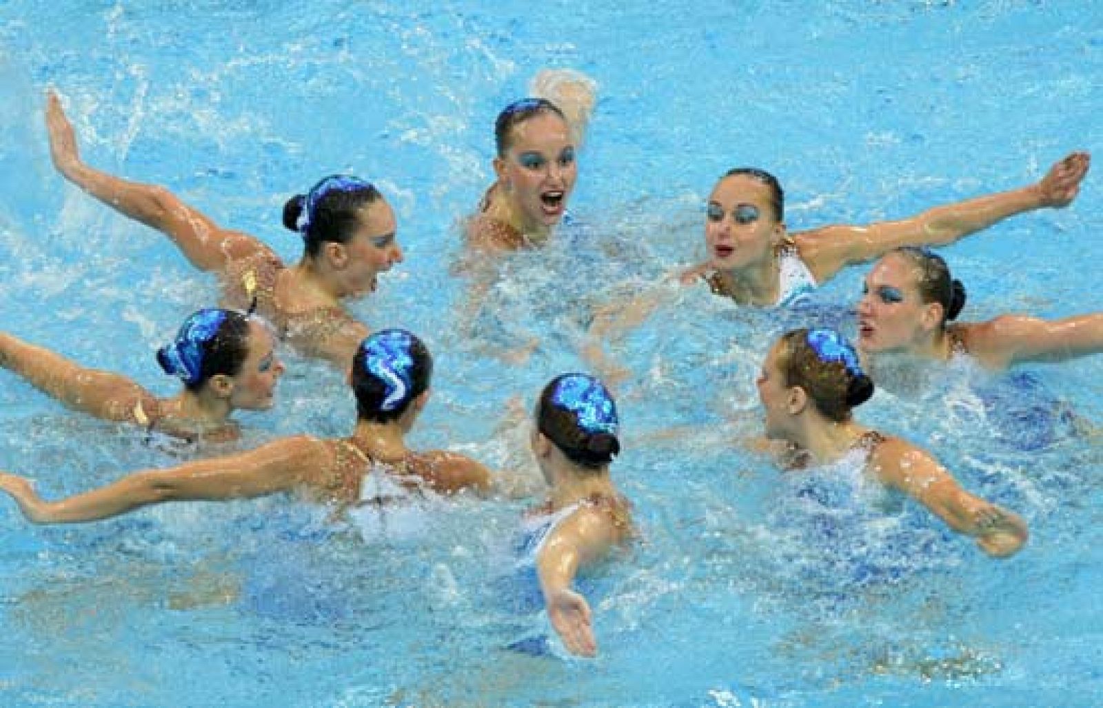 Rusia gana el oro con un ejercicio perfecto