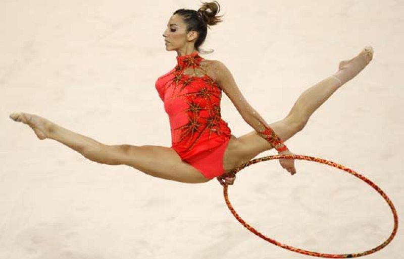 Ejercicio de aro de Almudena Cid 