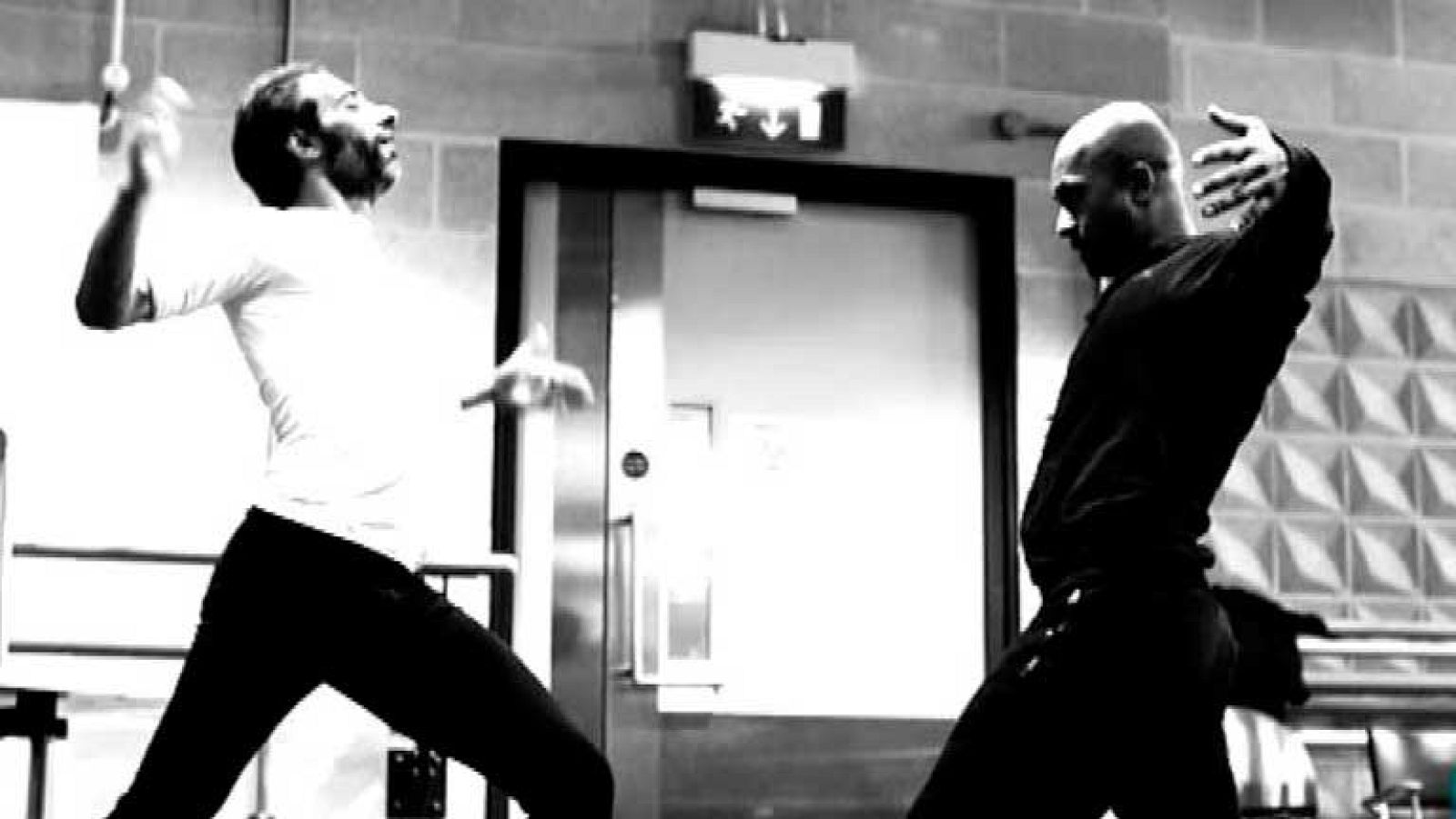 Atención obras - Israel Galván y  Akram Khan. Este y Oeste. Toro y vaca