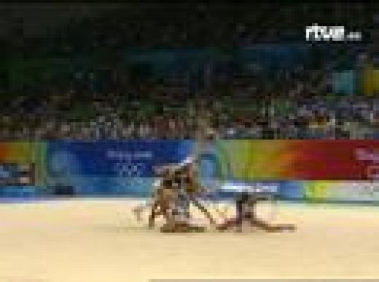  - Las españolas con mazas y  aros