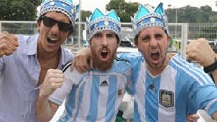 La hinchada albiceleste invade Río para apoyar a Argentina en la final