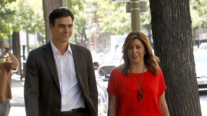 Pedro Sánchez y Susana Díaz escenifican el apoyo de Andalucía al nuevo líder entrando juntos en Ferraz