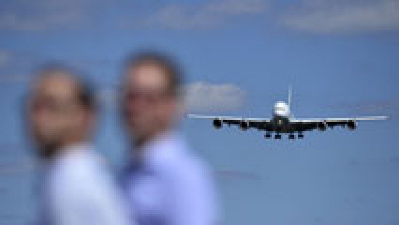 Conectarse a internet y llamar con el móvil ya es posible en pleno vuelo