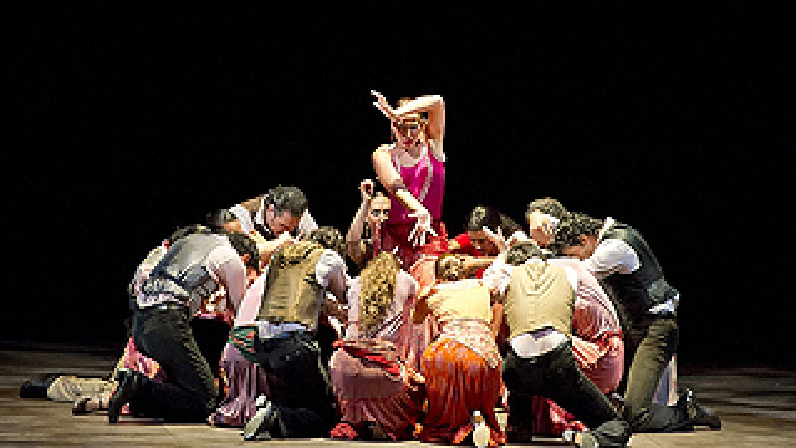 El espectáculo 'Fuego' conmemora los 10 años del fallecimiento de  Antonio Gades