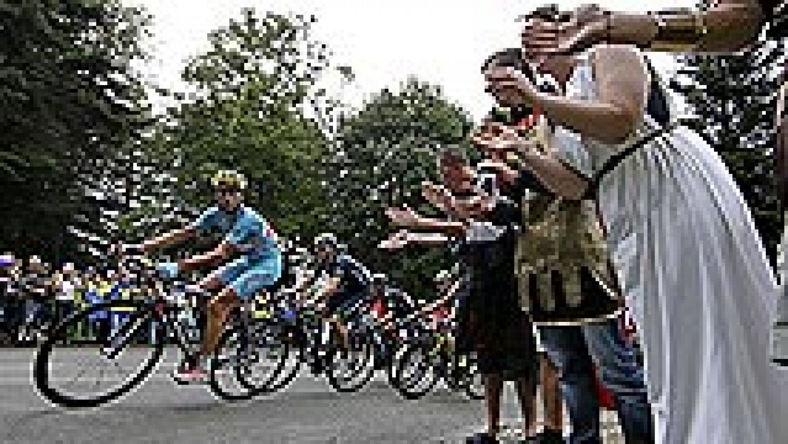 El ciclista Vincenzo Nibali (Astana) se ha impuesto este lunes en  la décima etapa del Tour de Francia, disputada entre Mulhouse y La  Planche des Belles Filles sobre 161,5 kilómetros, en un golpe de  autoridad a la carrera con el que ha recuperado e