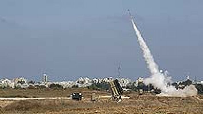 Telediario 1 - Los israelíes, orgullosos de su 'Cúpula de Hierro'