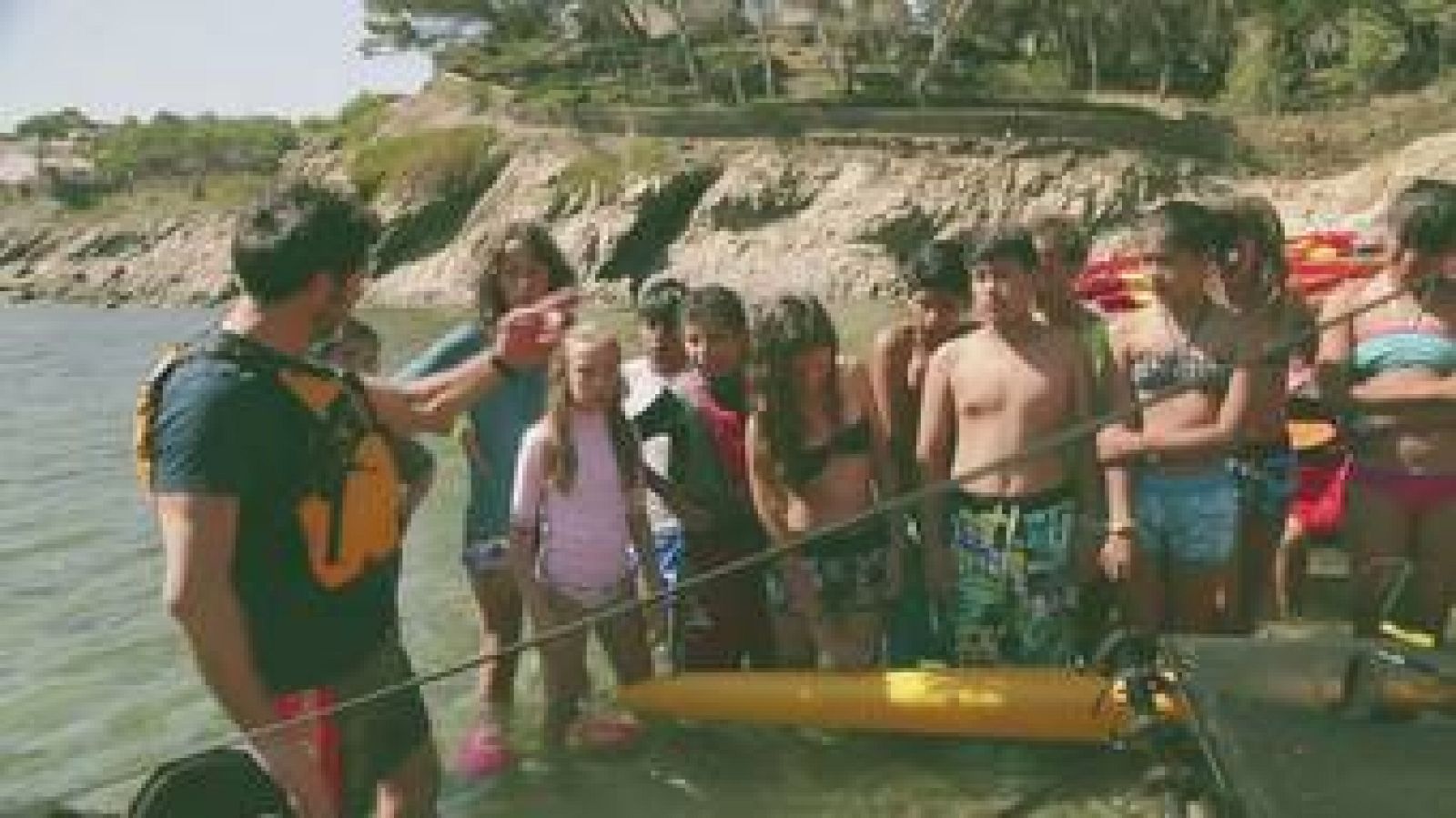 Capitán Q - Bautizamos el barco con el nombre del "Invencible"